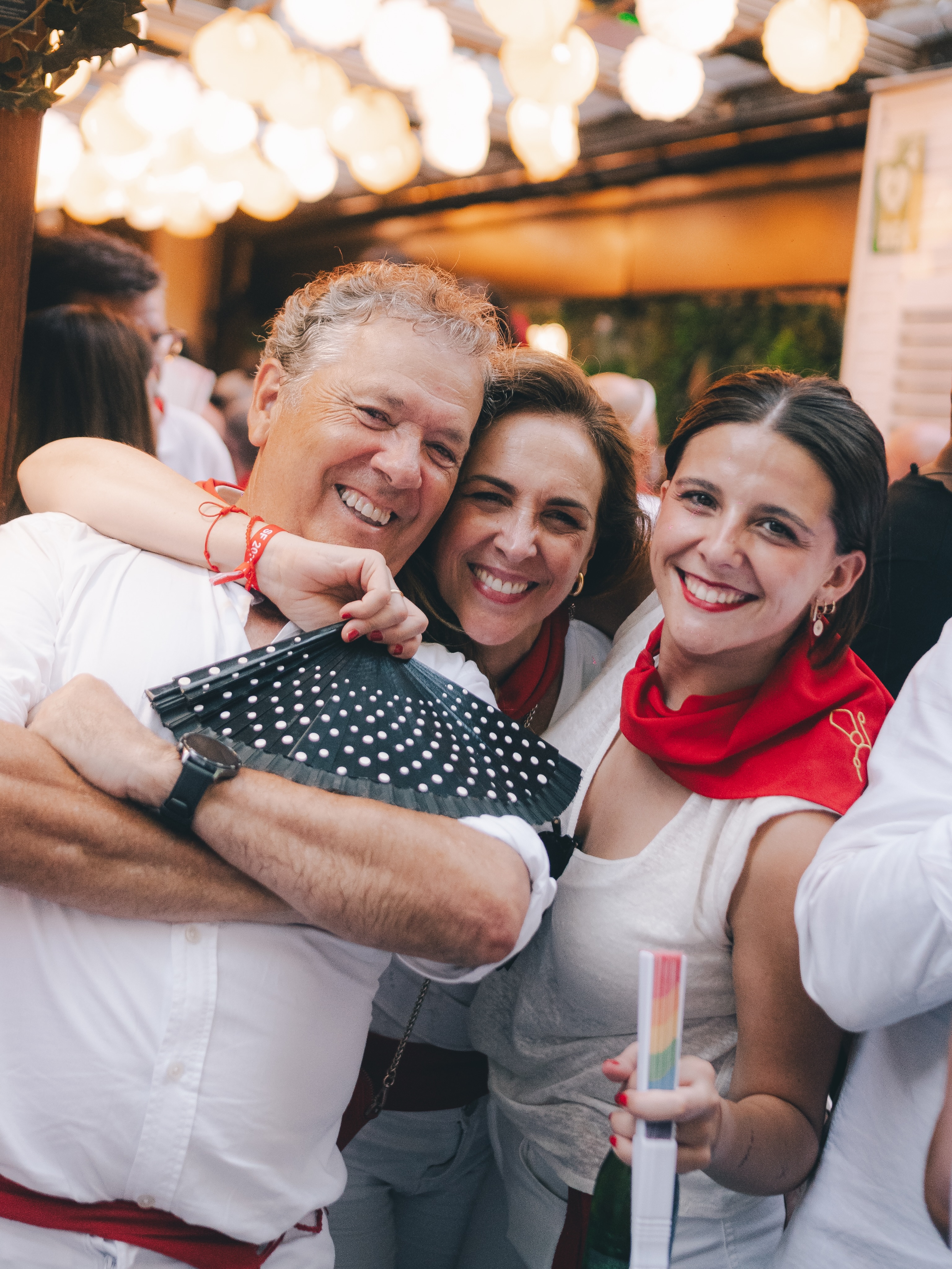 ¡Qué bien nos lo pasamos ayer!❤️🤍 A por el jueves en Kabiya! #sanfermin2026
